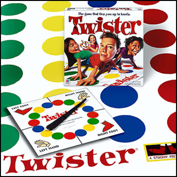 Twister - 10 trò chơi board games kinh điển được trẻ em Mỹ mê mẩn (Ảnh: Teacher Vision)