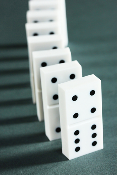 Dominoes - Learning cause and effect